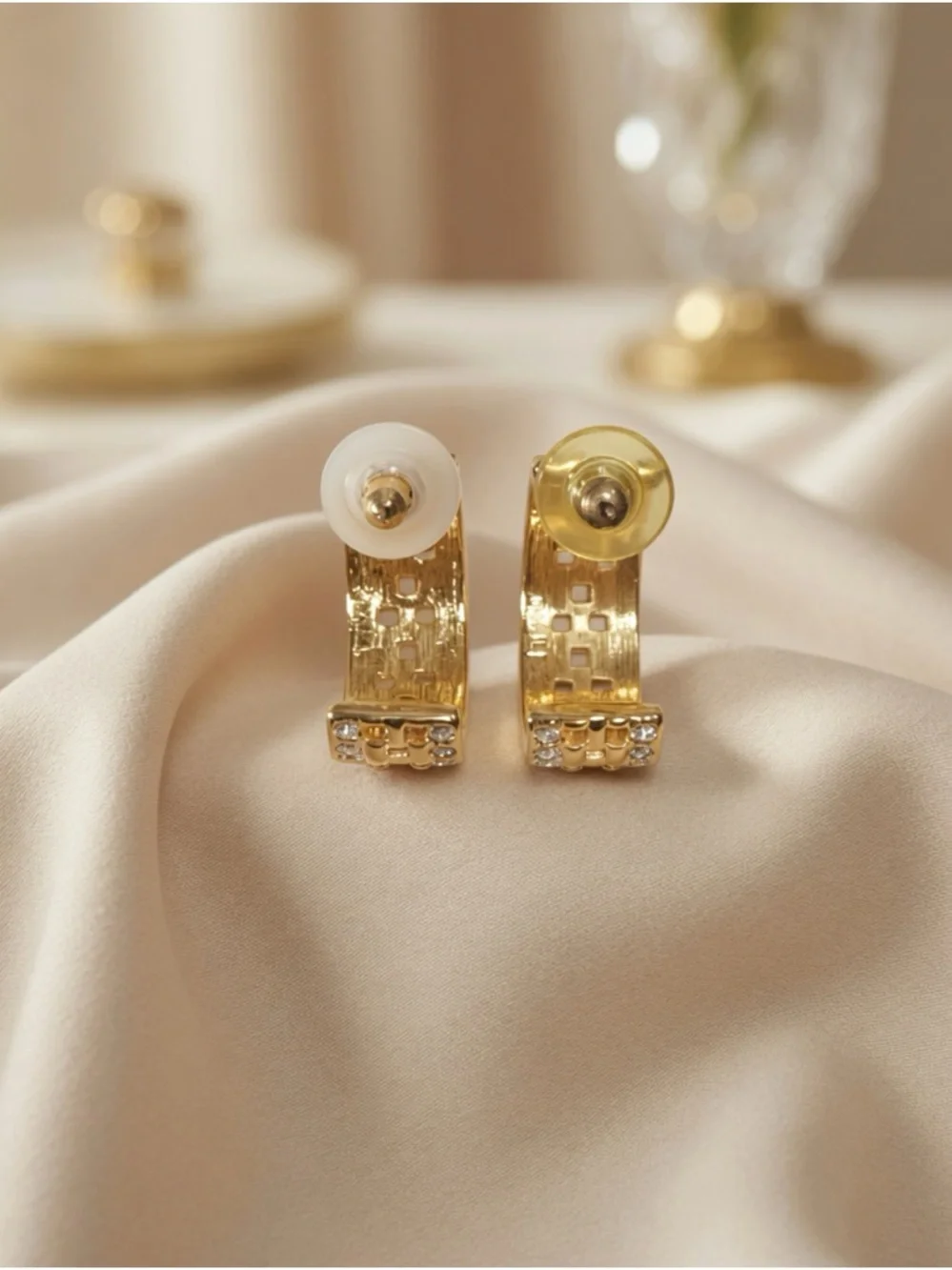 Vintage KJL Kenneth Jay Lane Gold Tone Rhinestone Hoop Earrings Basket Weave - Picture 2 of 3